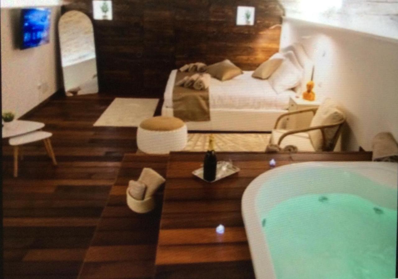 Lc Luxury Apartment Bari Zewnętrze zdjęcie